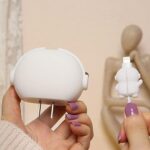 ⁦كفر حماية لشاحن وكابل الآيفون بتصميم رائد فضاء - قطعتين⁩ - الصورة ⁦7⁩