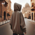 ⁦هودي "القاهرة" اوفر سايز قطن للنساء باللون البني⁩ - الصورة ⁦2⁩