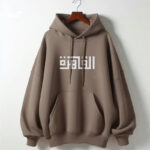 ⁦هودي "القاهرة" اوفر سايز قطن للنساء باللون البني⁩ - الصورة ⁦3⁩