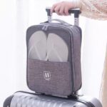 ⁦شنطة منظم للاحذية وتربروف كبيرة تحمل 3 ازواج بيد تعلق علي حقائب السفر لسهولة التحرك⁩ - الصورة ⁦11⁩