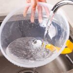 ⁦غطاء طعام الميكرويف بيد لتوزيع الحرارة بالتساوي والحفاظ على الميكرويف من الأتساخ⁩ - الصورة ⁦6⁩