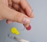 ⁦طقم ابر خياطة سهلة اللضم ب 3 احجام مختلفة واداة ازلة الغرز⁩ - الصورة ⁦11⁩