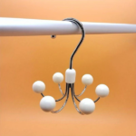 ⁦شماعة دوارة 360 درجة ب 6 هوك خشب  لتعليق الملابس والشنط  لتوفير مساحة داخل الدواليب⁩ - الصورة ⁦6⁩