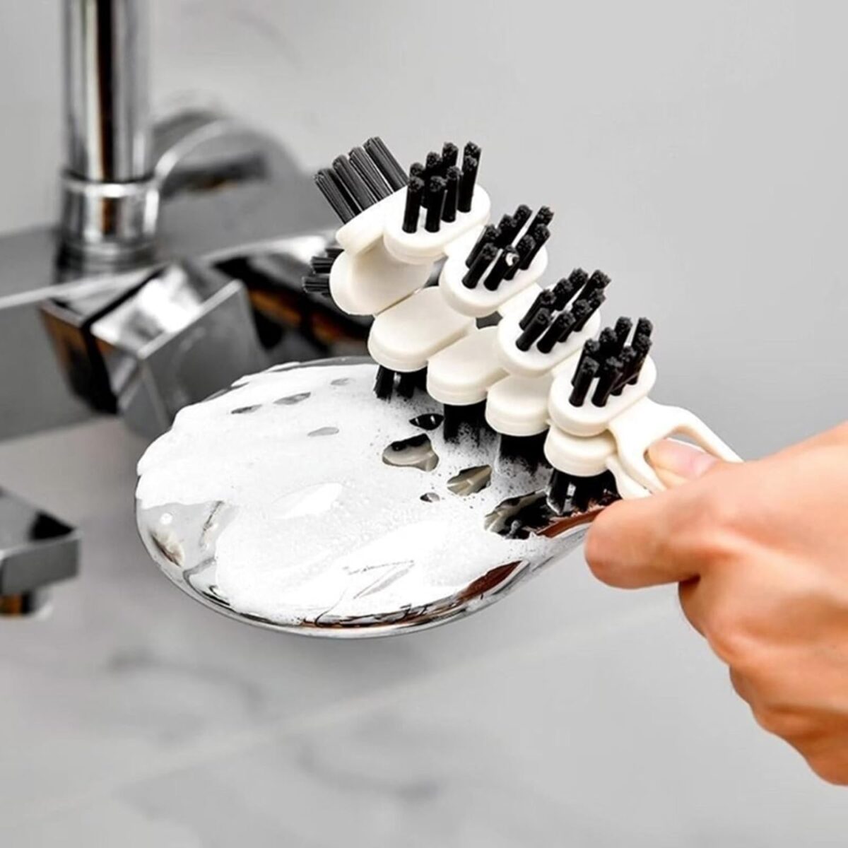 ⁦فرشة تنظيف مرنة قابلة للطي لتنظيف زوايا حوض المطبخ والحمام⁩ - الصورة ⁦10⁩