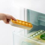 ⁦قالب كور ثلج مكونة من 6 قوالب مع غطاء سيليكون للمشروبات المثلجة⁩ - الصورة ⁦4⁩