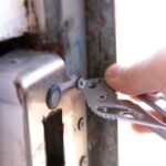 ⁦ميدالية مفاتيح ومفك مسامير 2*1 متعددة الاستخدام⁩ - الصورة ⁦3⁩