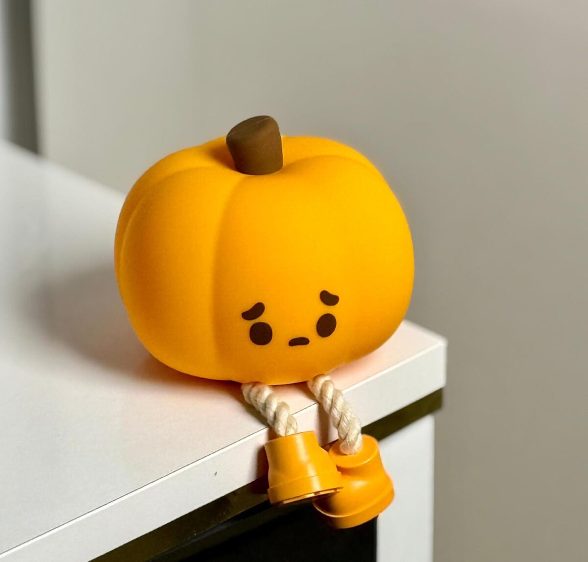 ⁦وناسة تاتش شكل يقطين مع  2 اضاءة مختلفة من السيليكون⁩ - الصورة ⁦2⁩