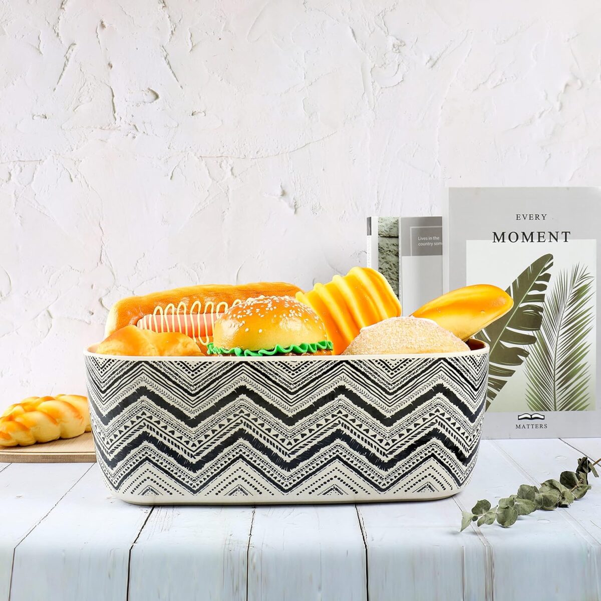 ⁦عياشة بامبو بغطاء خشبي محكم الغلق  لحفظ وتخزين المخبوزات⁩ - الصورة ⁦4⁩