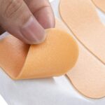 ⁦لاصقات فوم للقدم لحماية الجلد من الاحتكاك والجروح- 4 قطع⁩ - الصورة ⁦6⁩