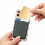 ⁦محفظة بطاقات وكروت مغناطيسية من الجلد لظهر الموبايل لموبايلات الايفون⁩ - الصورة ⁦2⁩