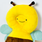 ⁦مخدة أمان خلفية  علي شكل نحلة لحماية رأس الأطفال من الصدمات  بحزام قابل للتعديل⁩ - الصورة ⁦5⁩