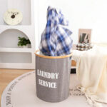 ⁦سلة غسيل قماش وتربروف بغطاء علوي ويدين من الجنب  لسهولة الحمل⁩ - الصورة ⁦3⁩