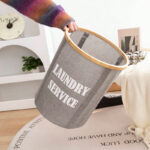 ⁦سلة غسيل قماش وتربروف بغطاء علوي ويدين من الجنب  لسهولة الحمل⁩ - الصورة ⁦4⁩