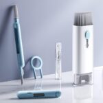 ⁦فرشة تنظيف 7*1 للكيبورد والايربودز وشاشة الموبايل⁩ - الصورة ⁦2⁩