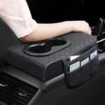 ⁦مسند سيارة جلد مبطن مع حامل أكواب مزدوج و منظم جانبي مقسم الي 4 خانات⁩ - الصورة ⁦6⁩