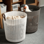 باسكت غسيل مرن بيد جلد  من الجانبين لحمل وتنظيم الملابس ولعب الأطفال - الصورة 4