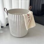 باسكت غسيل مرن بيد جلد  من الجانبين لحمل وتنظيم الملابس ولعب الأطفال - الصورة 7