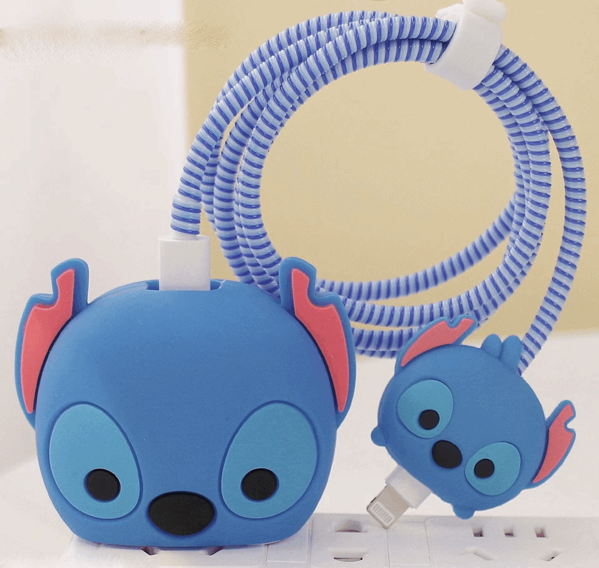 ⁦كفر حماية لشاحن وكابل وسلك الآيفون اشكال كرتونية مجسمة _ 4 قطع⁩ - الصورة ⁦9⁩