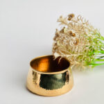 ⁦وعاء حامل شموع من النحاس مزخرف للديكور باللون الذهبي - 5 * 9 سم⁩ - الصورة ⁦5⁩