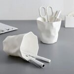 ⁦حامل أقلام بتصميم كوب لحمل وتنظيم الأدوات المدرسية⁩ - الصورة ⁦11⁩