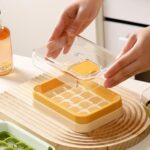 ⁦علبة مكعبات ثلج بغطاء اكليريك شفاف محكم الغلق⁩ - الصورة ⁦4⁩