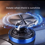 ⁦فواحة سيارة علي شكل طيارة مروحية تعمل بالطاقة الشمسية تثبت علي تابلوه السيارة⁩ - الصورة ⁦2⁩