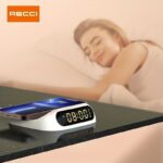 ⁦شاحن موبايل مع شاشة ساعة رقمية بقوة 15 واط⁩ - الصورة ⁦4⁩