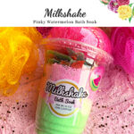 أملاح مقشرة للجسم برائحة ميلك شيك البطيخ الوردي _ 280 جرام