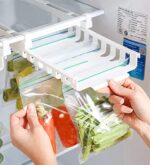 رف تخزين معلق للثلاجة مزود بجزء قابل للسحب مع 10 اكياس بسحاب لحفظ الطعام