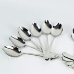 ⁦طقم معالق استانليس ستيل 12 قطعة باللون الفضي⁩ - الصورة ⁦3⁩