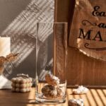 ⁦فازة زجاج شفاف بتصميم أسطواني الشكل للورد وتغير الديكور⁩ - الصورة ⁦2⁩