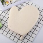 ⁦ليفة للاستحمام على شكل قفاز لتنظيف وتقشير الجلد⁩ - الصورة ⁦2⁩