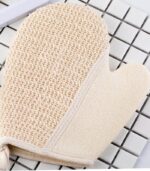 ⁦ليفة للاستحمام على شكل قفاز لتنظيف وتقشير الجلد⁩ - الصورة ⁦4⁩