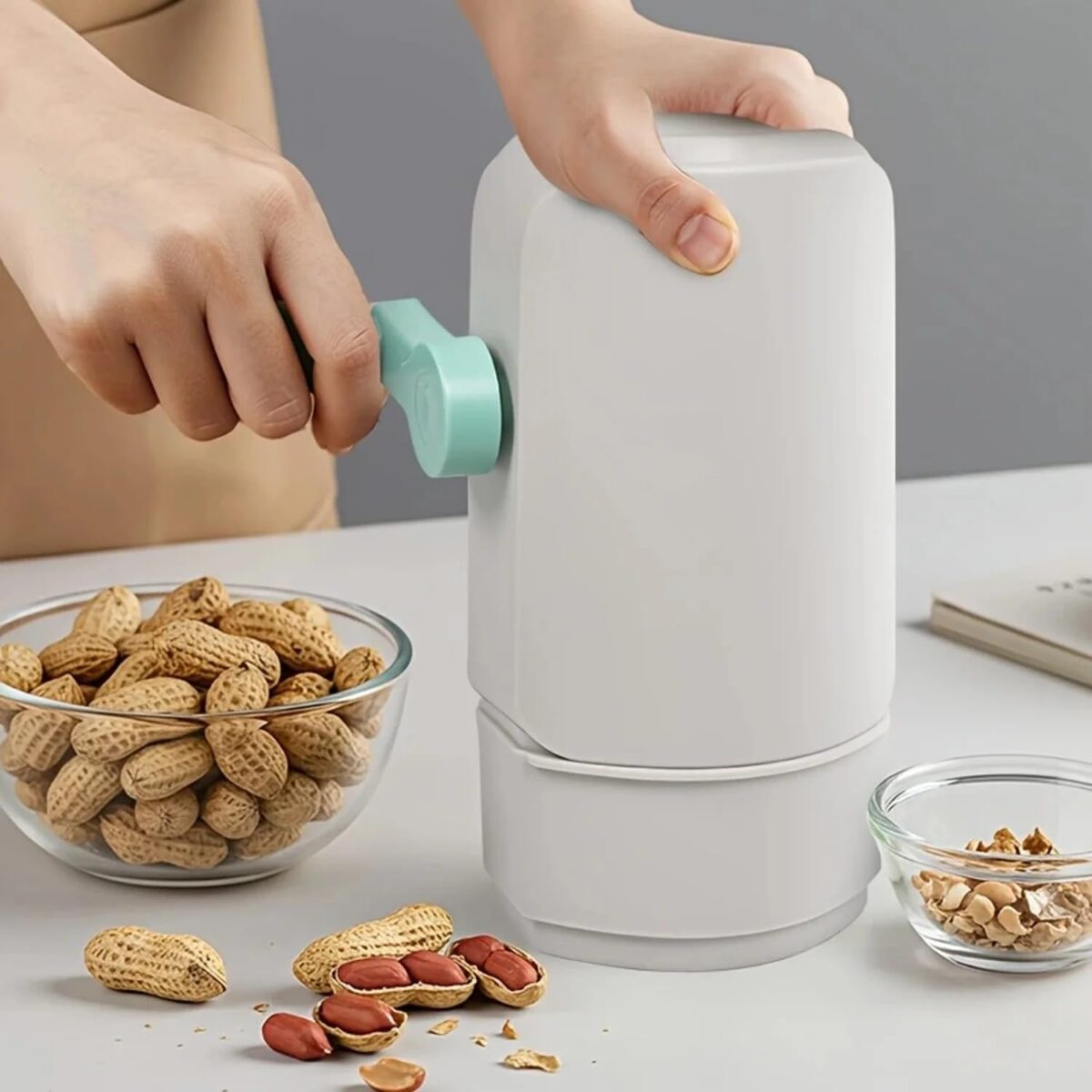 ⁦أداة يدوية لتقشير الفول السوداني والمكسرات⁩ - الصورة ⁦4⁩