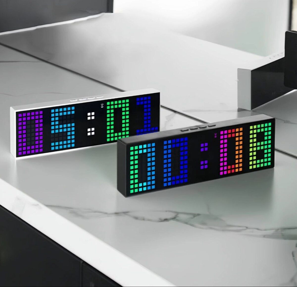 ⁦ساعة ديجيتال بمنبه وشاشة ليد لعرض الوقت والتاريخ ودرجة الحرارة⁩ - الصورة ⁦5⁩