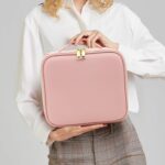 ⁦شنطة لحمل وتنظيم الميك اب مع مرآة تاتش قابلة لاعادة الشحن⁩ - الصورة ⁦8⁩