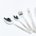 ⁦طقم معالق وشوك وسكاكين استانلس ستيل  24 قطعة باللون الفضي⁩ - الصورة ⁦2⁩