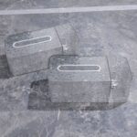 ⁦علبة مناديل اكليريك شفاف مزخرف مقسمة ل3 خانات⁩ - الصورة ⁦5⁩