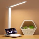 ⁦مصباح ليد تاتش للمكتب ب 3مستويات إضاءة قابل للطي ولإعادة الشحن⁩ - الصورة ⁦2⁩