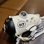 ⁦زمزمية بشاليموه بتصميم طائرة مجسمة مع حزام كروس للمدرسة والنادي -550 ملل⁩ - الصورة ⁦3⁩