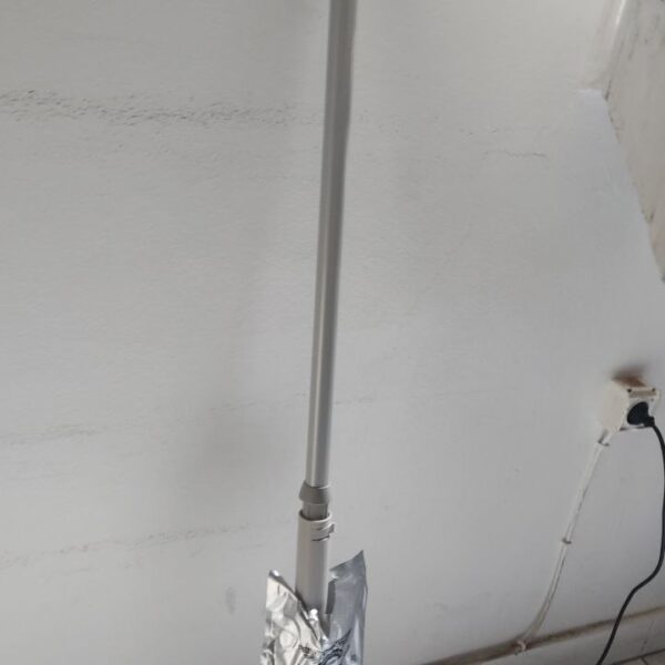 مساحة شرشوبة لتنظيف الارضيات والباركيه والسيراميك ذاتية العصر