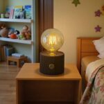 ⁦مصباح مكتب على شكل لمبة بإضاءة ليد مع وصلة يو اس بي⁩ - الصورة ⁦4⁩