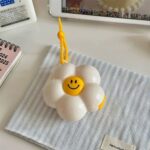 ⁦منظم لحبوب وكبسولات الدواء والفيتامينات بتصميم وردة 5 خانات للسفر والخروج⁩ - الصورة ⁦2⁩