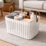 باسكت غسيل لحمل الملابس مزود ب بيد جلد من الجانبين لسهولة الحمل