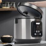 ⁦حلة ديجيتال لطبخ الأرز ب 12 برنامج للطهي بسعة 5 لتر وقوة 700 واط⁩ - الصورة ⁦3⁩