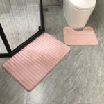 ⁦طقم دواسات قطعتين لارضيات الحمام من القطيفة باللون البينك⁩ - الصورة ⁦2⁩