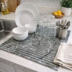 ⁦مفرش لتجفيف الاطباق والاواني والأكواب غير قابل للأنزلاق  قابل للطي لسهولة التخزين⁩ - الصورة ⁦4⁩
