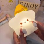 ⁦وناسة تاتش بتصميم نجمة من السيليكون ب 7 إضاءات مختلفة⁩ - الصورة ⁦2⁩