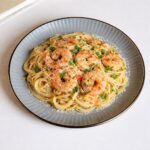 ⁦طقم عشاء بورسلين 16 قطعة بحواف جولد وتصميم مضلع⁩ - الصورة ⁦4⁩