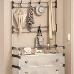 ⁦جزامة بـ 4 أرفف لتنظيم الاحذاية مع 8 هوكات لتعليق الشنط والكابات⁩ - الصورة ⁦6⁩